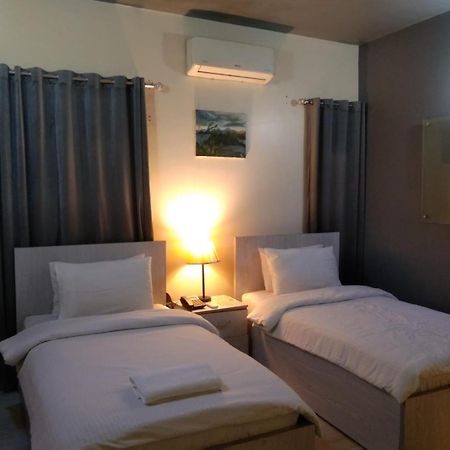 Elet Business Hotel Karachi Eksteriør billede
