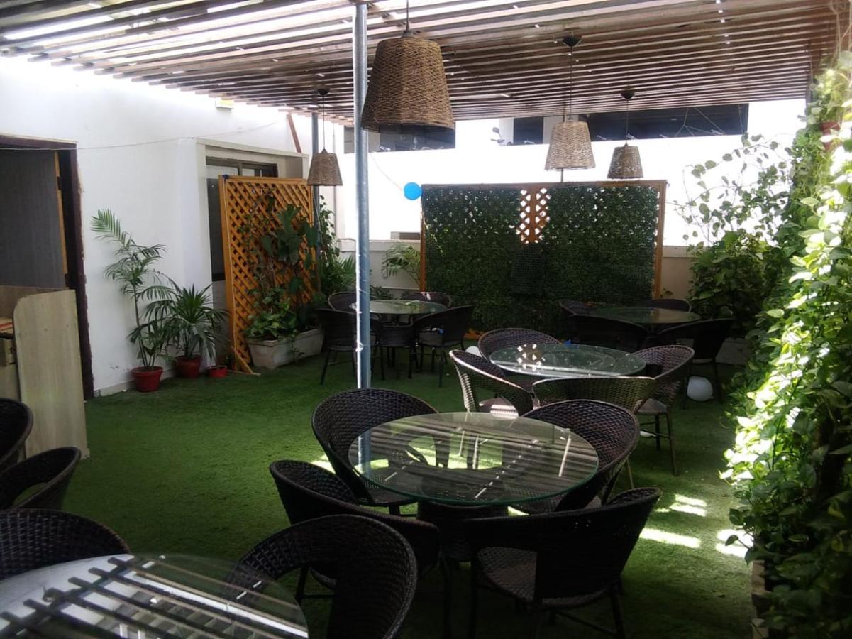 Elet Business Hotel Karachi Eksteriør billede