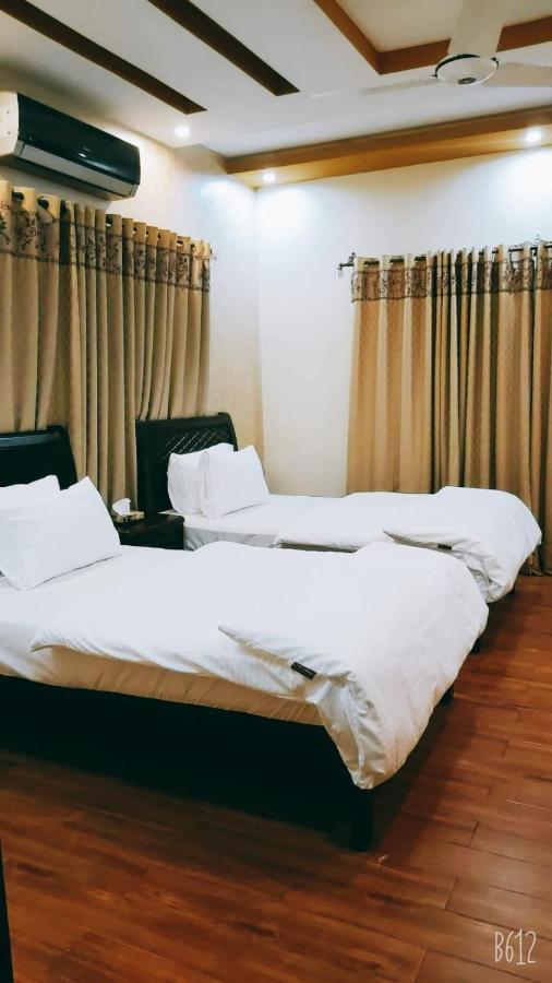 Elet Business Hotel Karachi Eksteriør billede