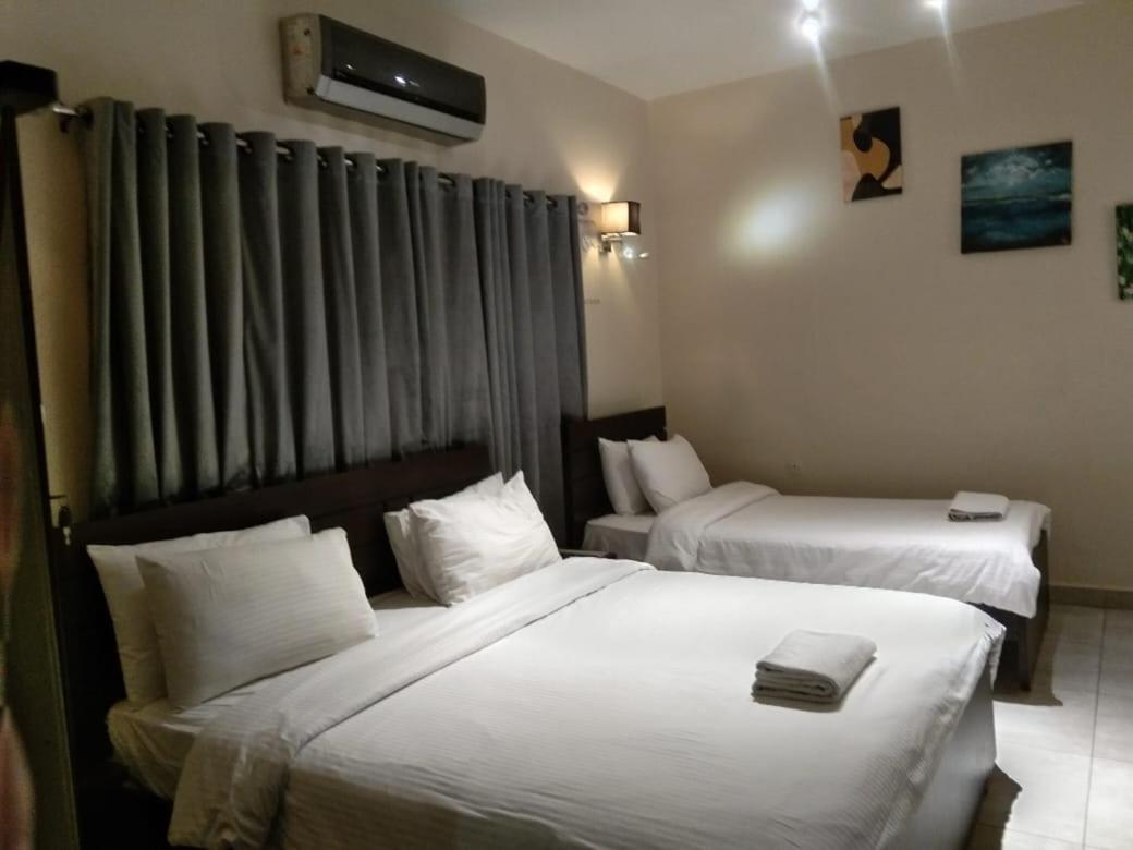 Elet Business Hotel Karachi Eksteriør billede